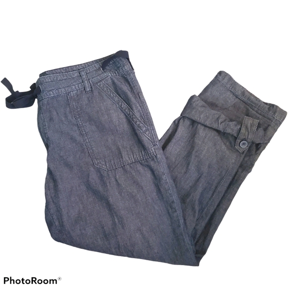 Tommy Hilfiger chambray cargo capris